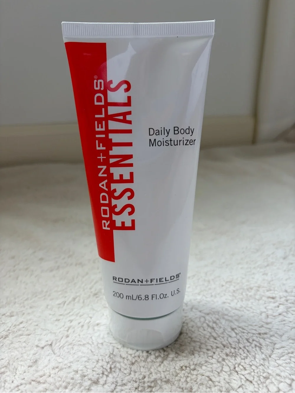 NEW Rodan + Fields Essentials Daily Body Moisturizer 6.8 oz